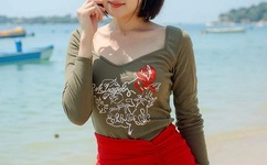 女19岁RAPPER潮水欢迎你